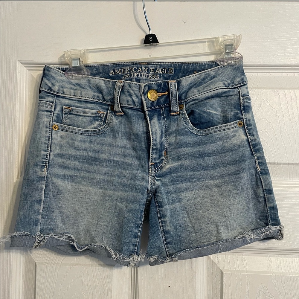 American eagle shorts light wash